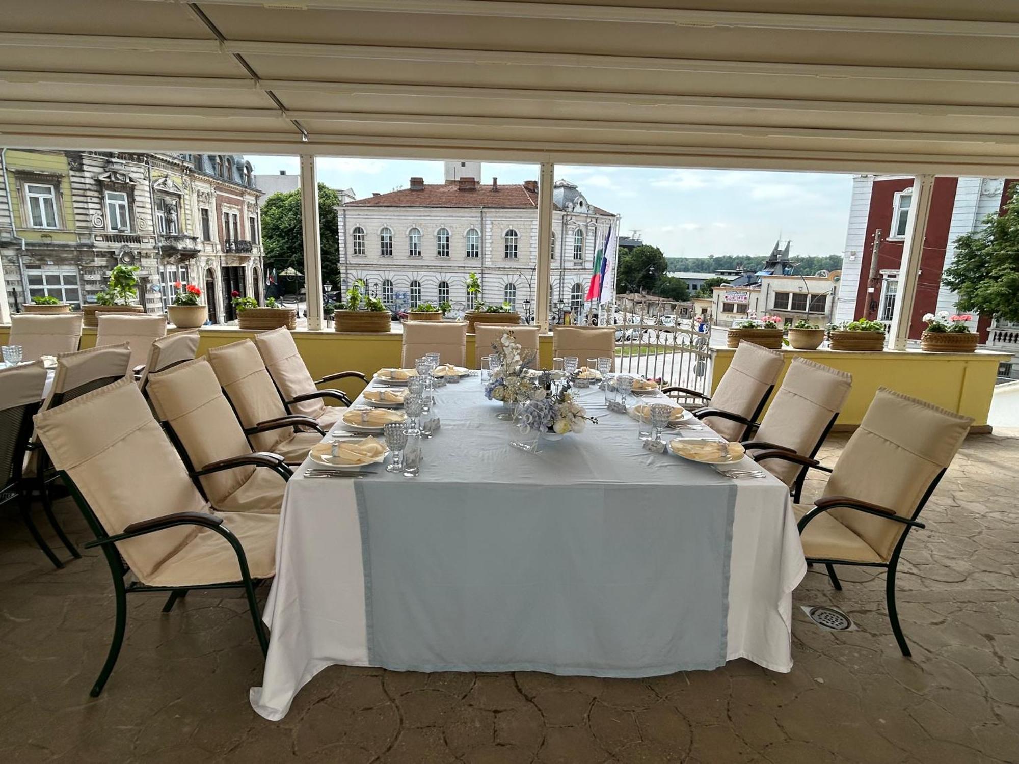 Hotel Anna Palace Ruse Exterior foto